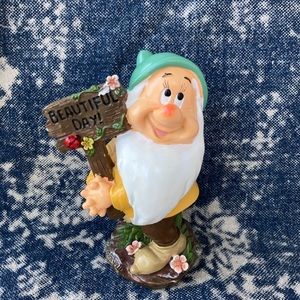 Bashful Garden Statue Beautiful Day 7.5" Disney Snow White Seven Dwarfs Decor